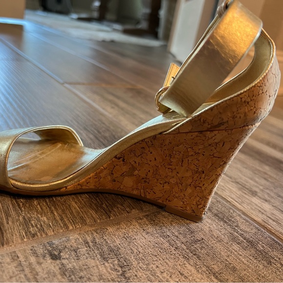 Authentic Gucci wedges size 6B - Picture 5 of 8